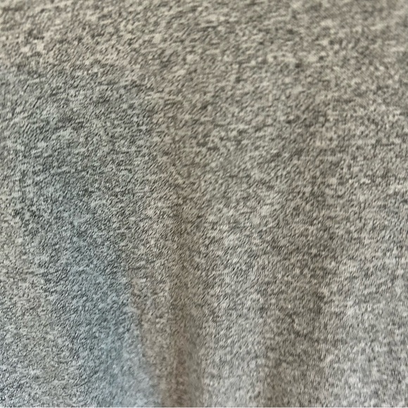 Abercrombie & Fitch Long Sleeve Muscle Tee. Size XXL. - Picture 4 of 9